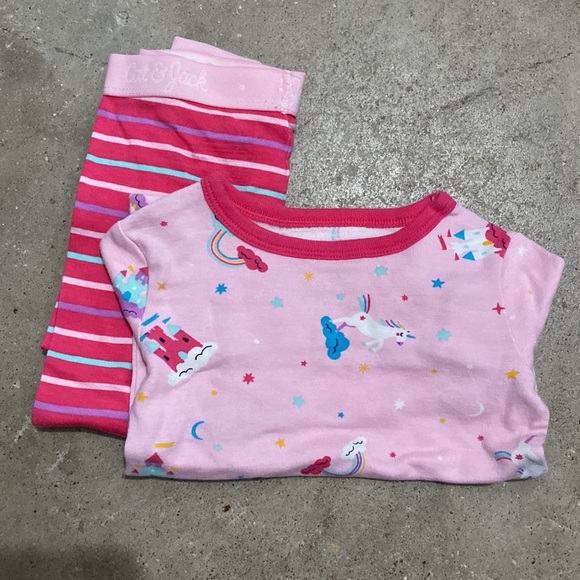 18 month PJs - Picture 2 of 7